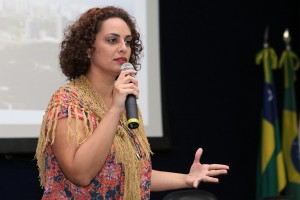 Liliane Ferrari  abre oficialmente o Encomun