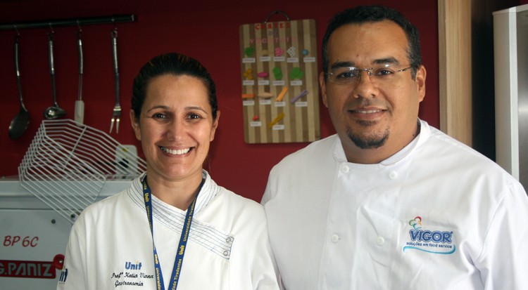 Professora Kátia e  o consultor gastronômico, Emanuel Lobo