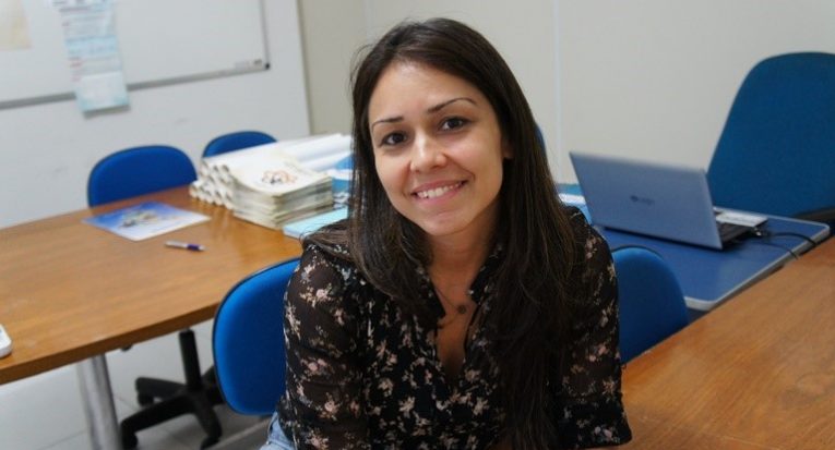 Camila Vorkapic, docente da Unit, venceu o Prêmio João Ribeiro na modalidade Coluna de Divulgação Científica Profissional