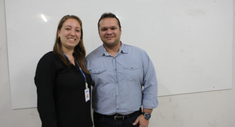 Os professores Ingrid Ganda e José Gomes 