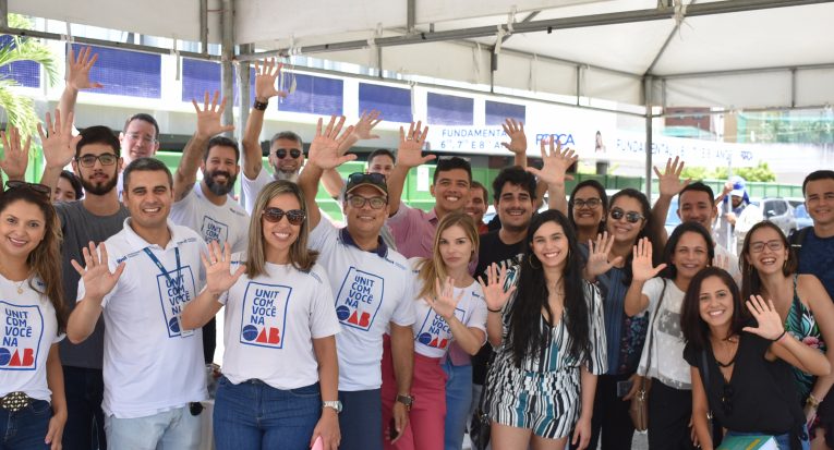 Professores e alunos antes da segunda fase da OAB