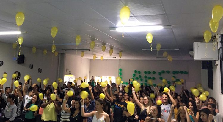 Participação ativa da comunidade acadêmica