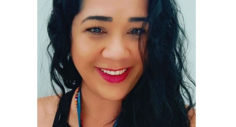 Larissa Farias- professora de disciplinas híbridas 