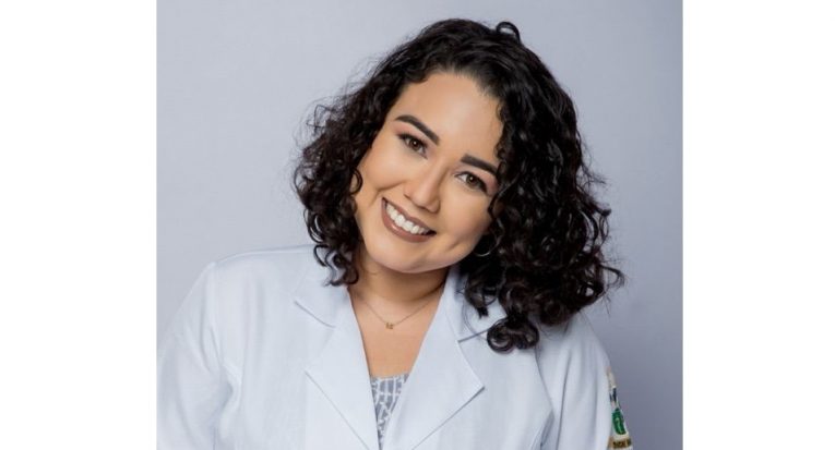Thayana Farias- Médica ginecologista e professora da Universidade Tiradentes 