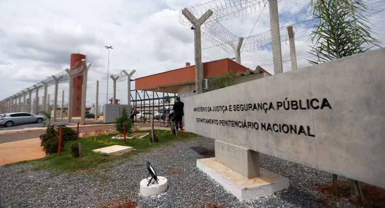 As penitenciárias federais, como a de Brasília (DF), são unidades especializadas e complementares aos sistemas penitenciários estaduais (Marcelo Camargo/Agência Brasil)
