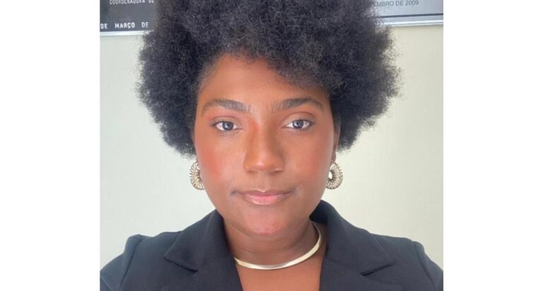 Isis Nicoly Mangueira da Conceição- Pesquisadora de raça e gênero, mestranda em Direitos Humanos pela Universidade Tiradentes e advogada