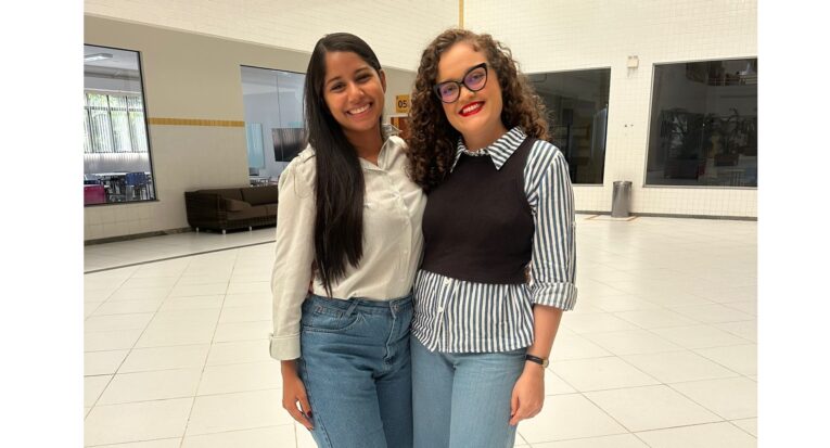 A estudante de Direito Evilly Gabriela Mendonça e a mestra Letícia Dantas 