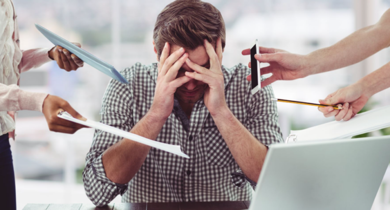 Brasil é o segundo país com mais casos de burnout: escala 6×1 afeta saúde mental no trabalho (Foto: Freepik)